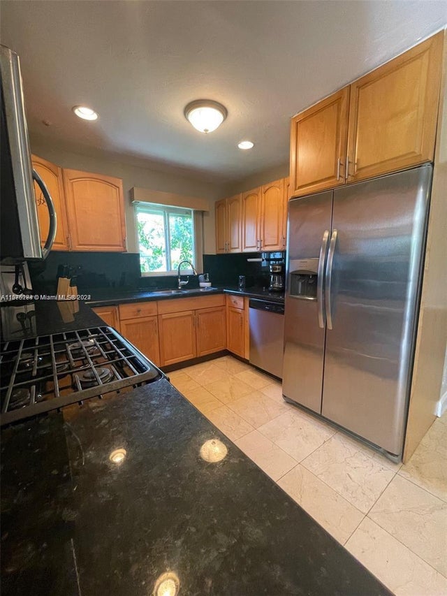 3 of 34 - 1531 Moffett St, Hollywood, FL