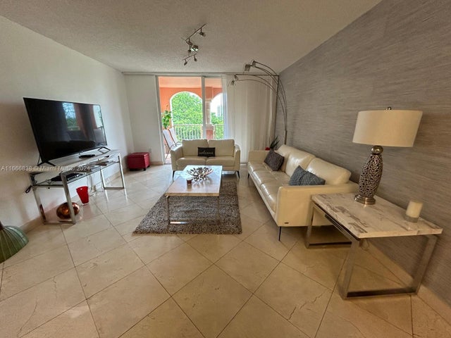 4 of 36 - 19877 E Country Club Dr 3603, Aventura, FL
