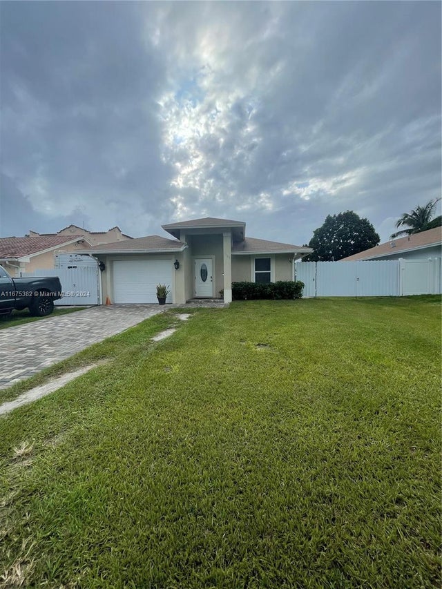 2 of 23 - 1369 Rainbow Ave, Palm Beach, FL