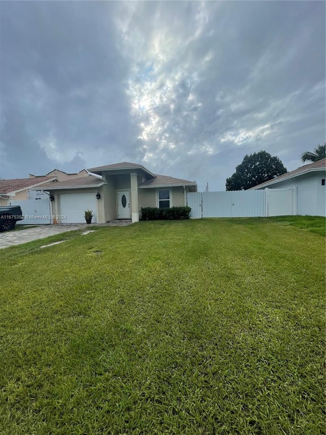 4 of 23 - 1369 Rainbow Ave, Palm Beach, FL