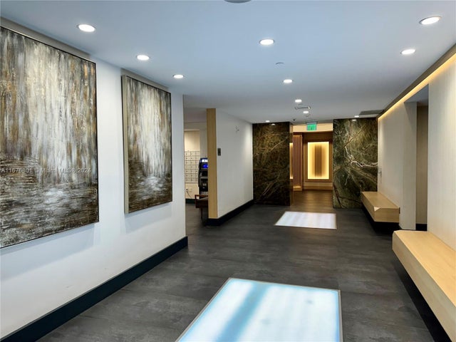4 of 14 - 90 Sw 3 St 1416, Miami, FL