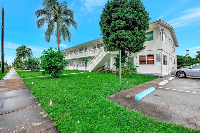 2 of 38 - 121 Ne 204th St 9, Miami Gardens, FL