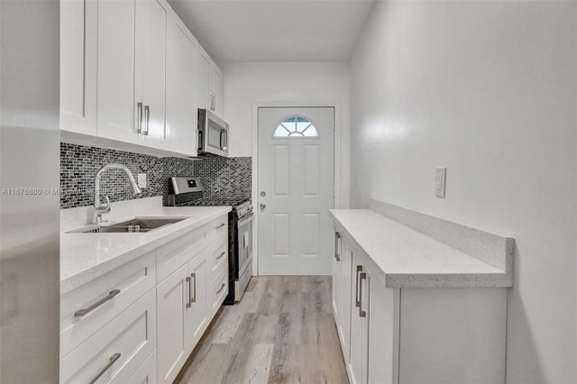 4 of 38 - 121 Ne 204th St 9, Miami Gardens, FL