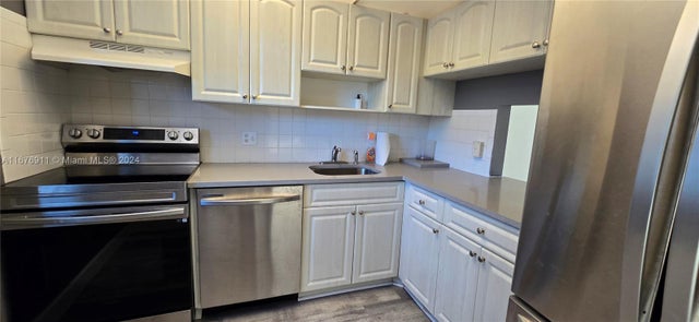 1 of 31 - 7827 Golf Cir Dr 101, Margate, FL