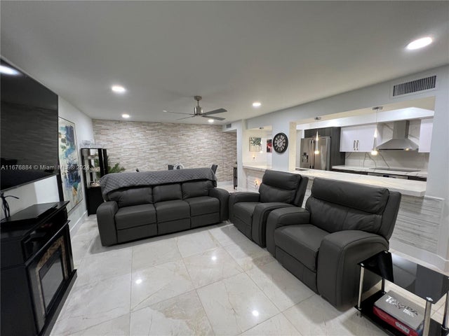 2 of 28 - 1430 Sheridan St 22g, Hollywood, FL