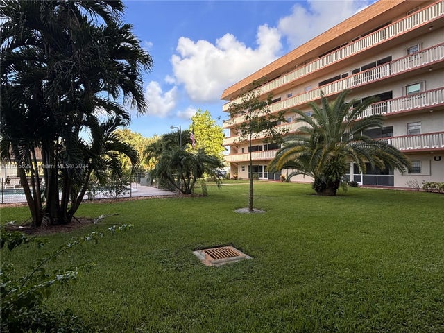 2 of 16 - 5300 Washington St U103, Hollywood, FL