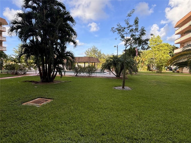 3 of 16 - 5300 Washington St U103, Hollywood, FL