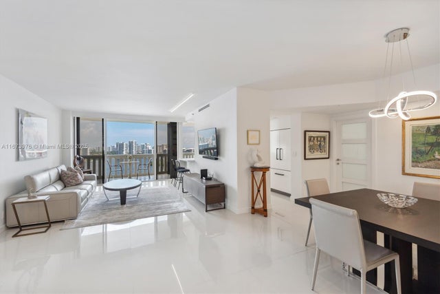 3 of 31 - 3000 Island Blvd 2404, Aventura, FL