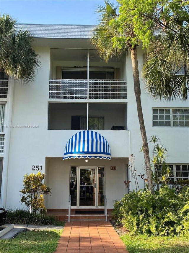 1 of 21 - 251 Galen Dr 204e, Key Biscayne, FL