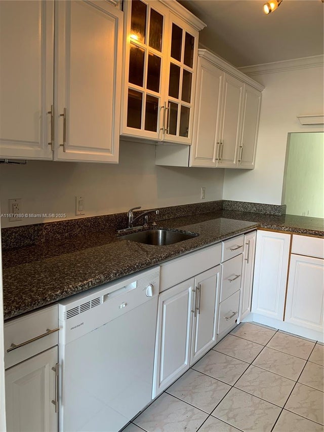 4 of 21 - 251 Galen Dr 204e, Key Biscayne, FL