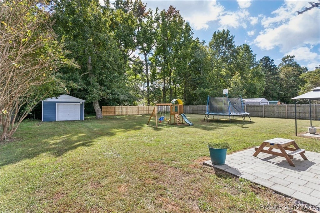 6322 New Pines Drive, Hayes Property Listing MLS® 2403222