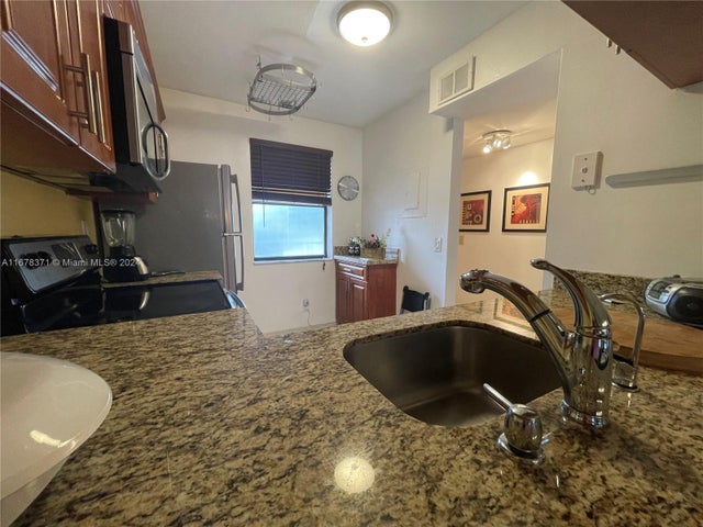 4 of 50 - 2786 Nw 104th Ave 211, Sunrise, FL