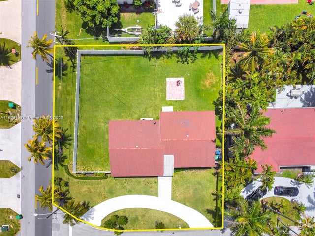 2 of 15 - 200 188th St, Sunny Isles Beach, FL