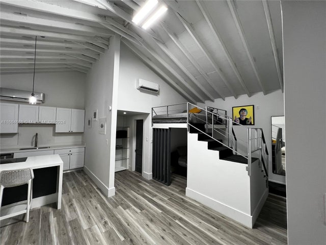 2 of 11 - 844 Sw 8th Ave, Miami, FL