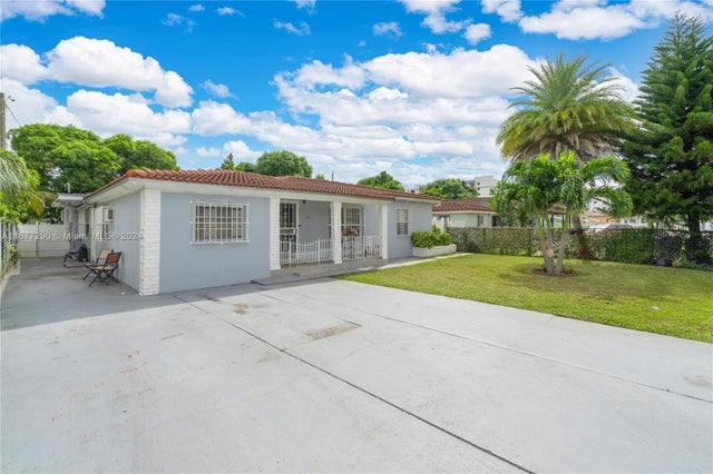 3 of 25 - 821 Nw 40th Ave, Miami, FL