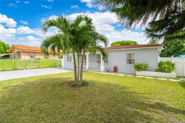 4 of 25 - 821 Nw 40th Ave, Miami, FL
