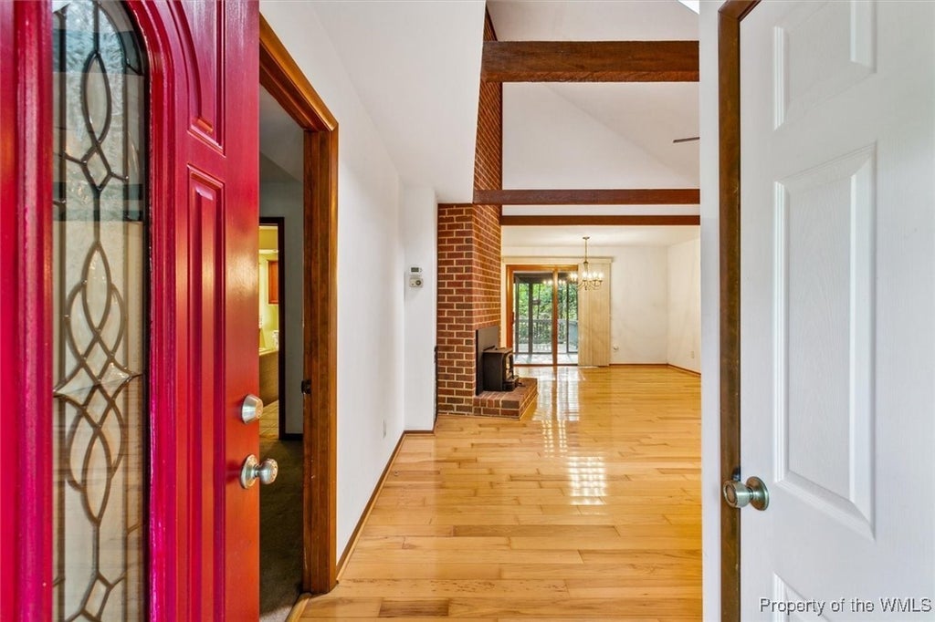 113 Fall E, Williamsburg Property Listing MLS® 2403237