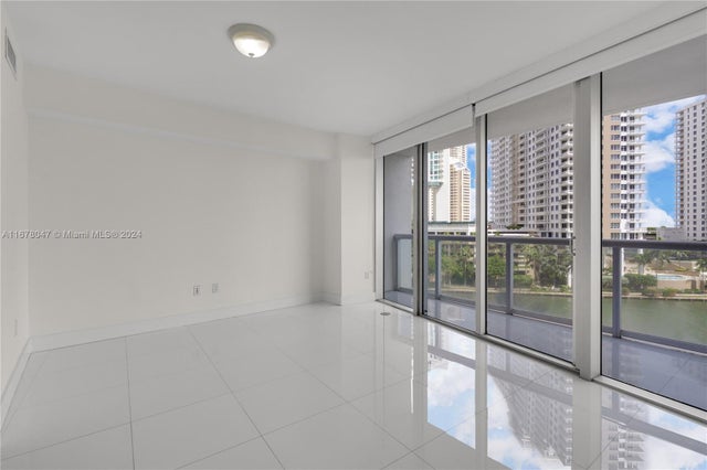 4 of 37 - 495 Brickell Ave Bay607, Miami, FL