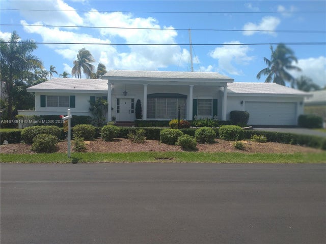 1 of 26 - 3440 Ne 170th St, North Miami Beach, FL