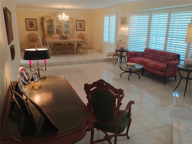 4 of 26 - 3440 Ne 170th St, North Miami Beach, FL