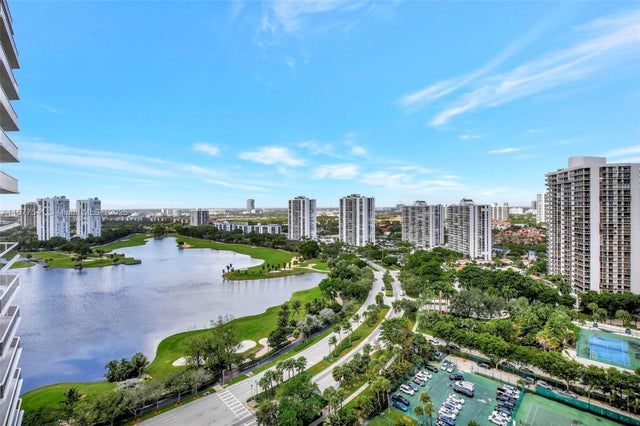 4 of 73 - 20185 E Country Club Dr 2209, Aventura, FL