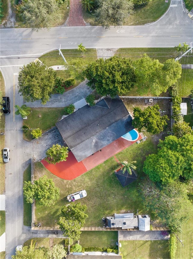 2 of 26 - 13550 Sw 99th Pl, Miami, FL