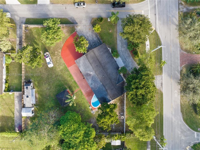 3 of 26 - 13550 Sw 99th Pl, Miami, FL
