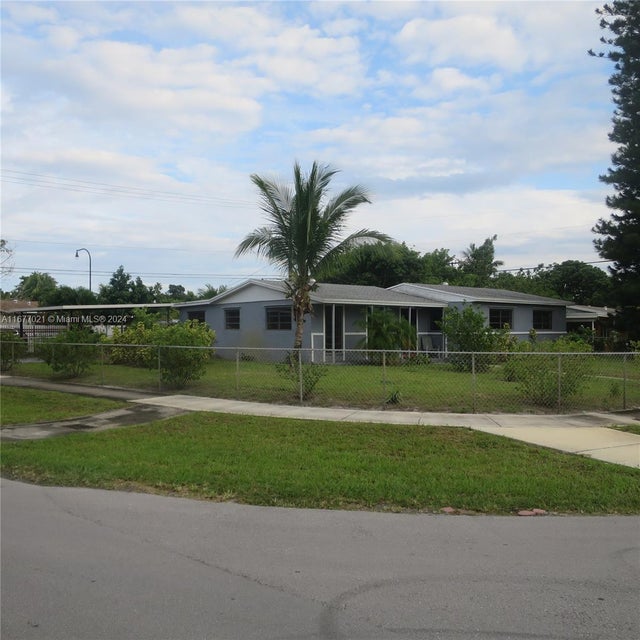 1 of 12 - 19021 Nw 12th Ct, Miami Gardens, FL