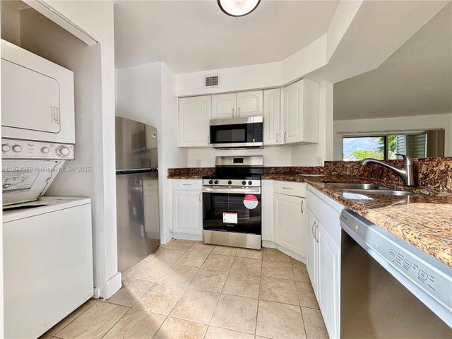 2 of 25 - 3405 Nw 44th St 104, Oakland Park, FL