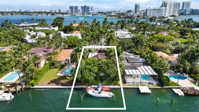 3 of 16 - 330 W Rivo Alto Dr, Miami Beach, FL