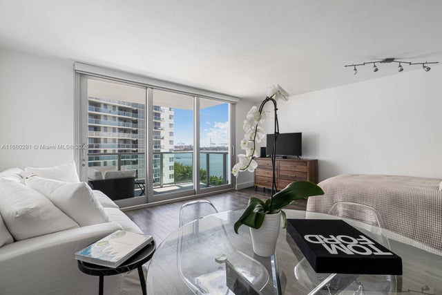 4 of 21 - 1000 West Ave 628, Miami Beach, FL