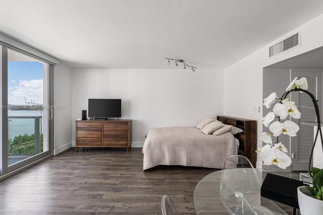 5 of 21 - 1000 West Ave 628, Miami Beach, FL