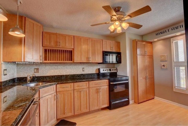 5 of 31 - 1631 Riverview Rd 604, Deerfield Beach, FL