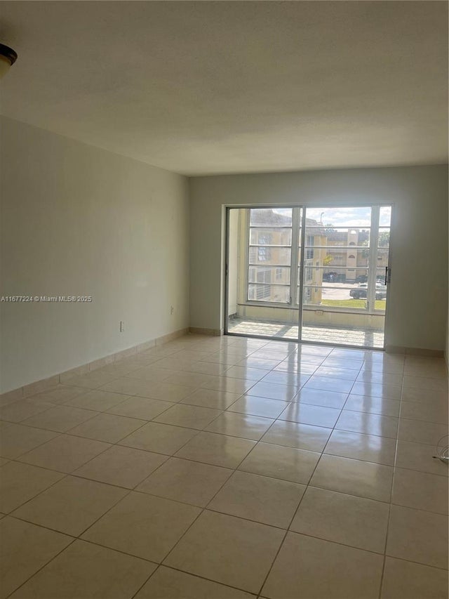2 of 32 - 8285 Sunrise Lakes Blvd 308, Sunrise, FL