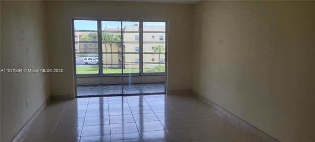 5 of 32 - 8285 Sunrise Lakes Blvd 308, Sunrise, FL