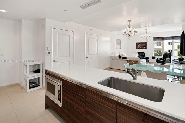 3 of 17 - 3739 Collins Ave N-307, Miami Beach, FL