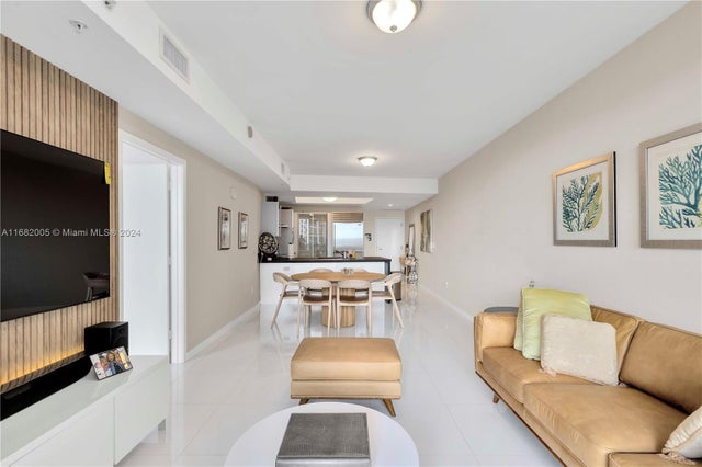 4 of 22 - 18201 Collins Ave 1905, Sunny Isles Beach, FL