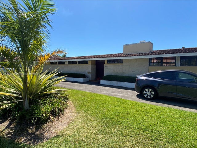 2 of 4 - 5900 Sw 34th St, Miami, FL