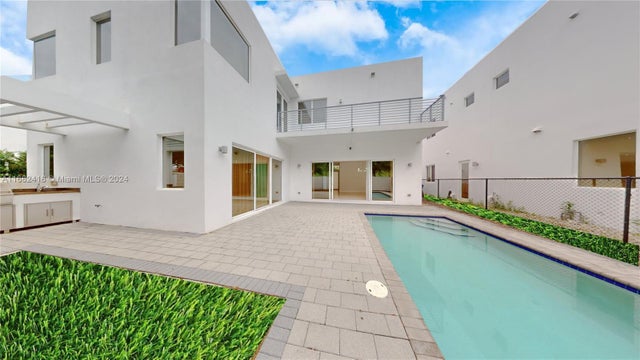 3 of 74 - 9980 Nw 74th Ter, Doral, FL