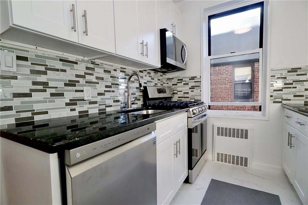 6 of 18 - 3025 Ocean Avenue 6e, Sheepshead Bay, NY