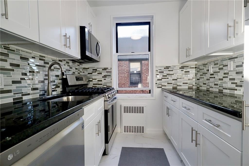 7 of 18 - 3025 Ocean Avenue 6e, Sheepshead Bay, NY