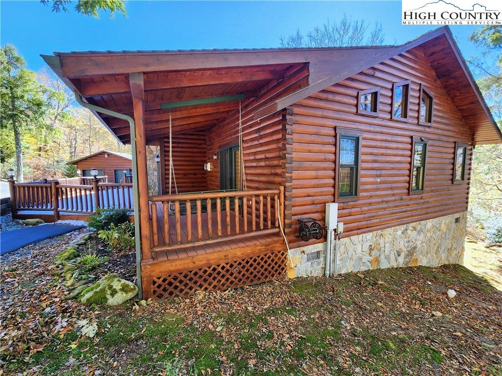 395 Rough Ridge Road, Sugar Mountain Property