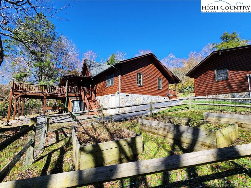395 Rough Ridge Road, Sugar Mountain Property