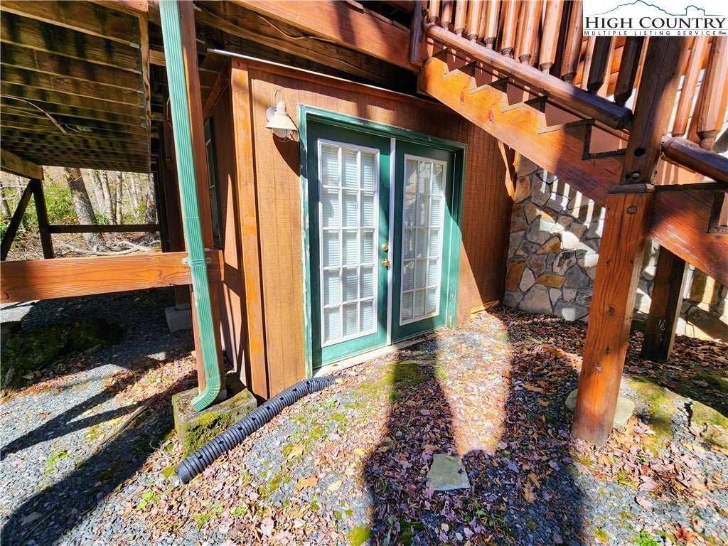 395 Rough Ridge Road, Sugar Mountain Property