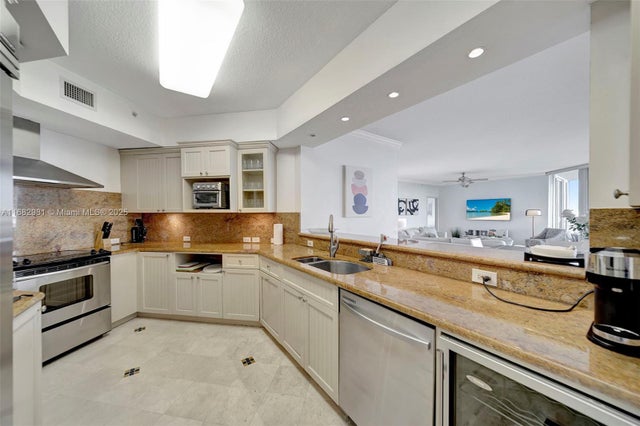 2 of 25 - 6051 N Ocean Dr 503, Hollywood, FL