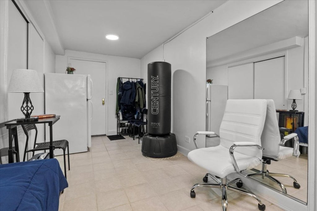 4 of 8 - 2330 Voorhies Avenue Lc, Sheepshead Bay, NY