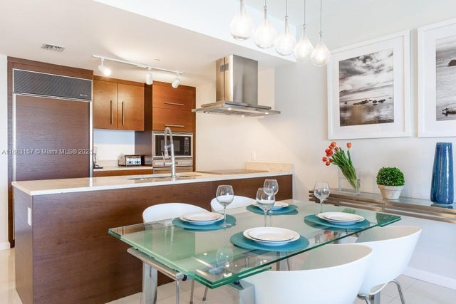 4 of 19 - 485 Brickell Ave 3906, Miami, FL