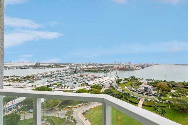 4 of 75 - 244 Biscayne Blvd 2203, Miami, FL