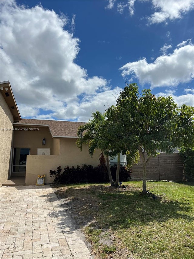 2 of 17 - 3996 Nw 1st Pl, Deerfield Beach, FL