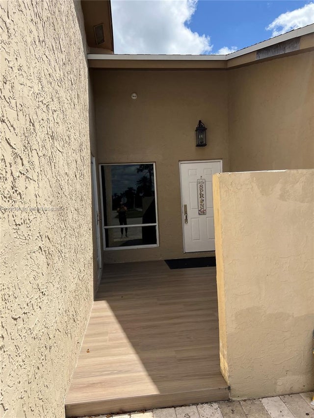 3 of 17 - 3996 Nw 1st Pl, Deerfield Beach, FL